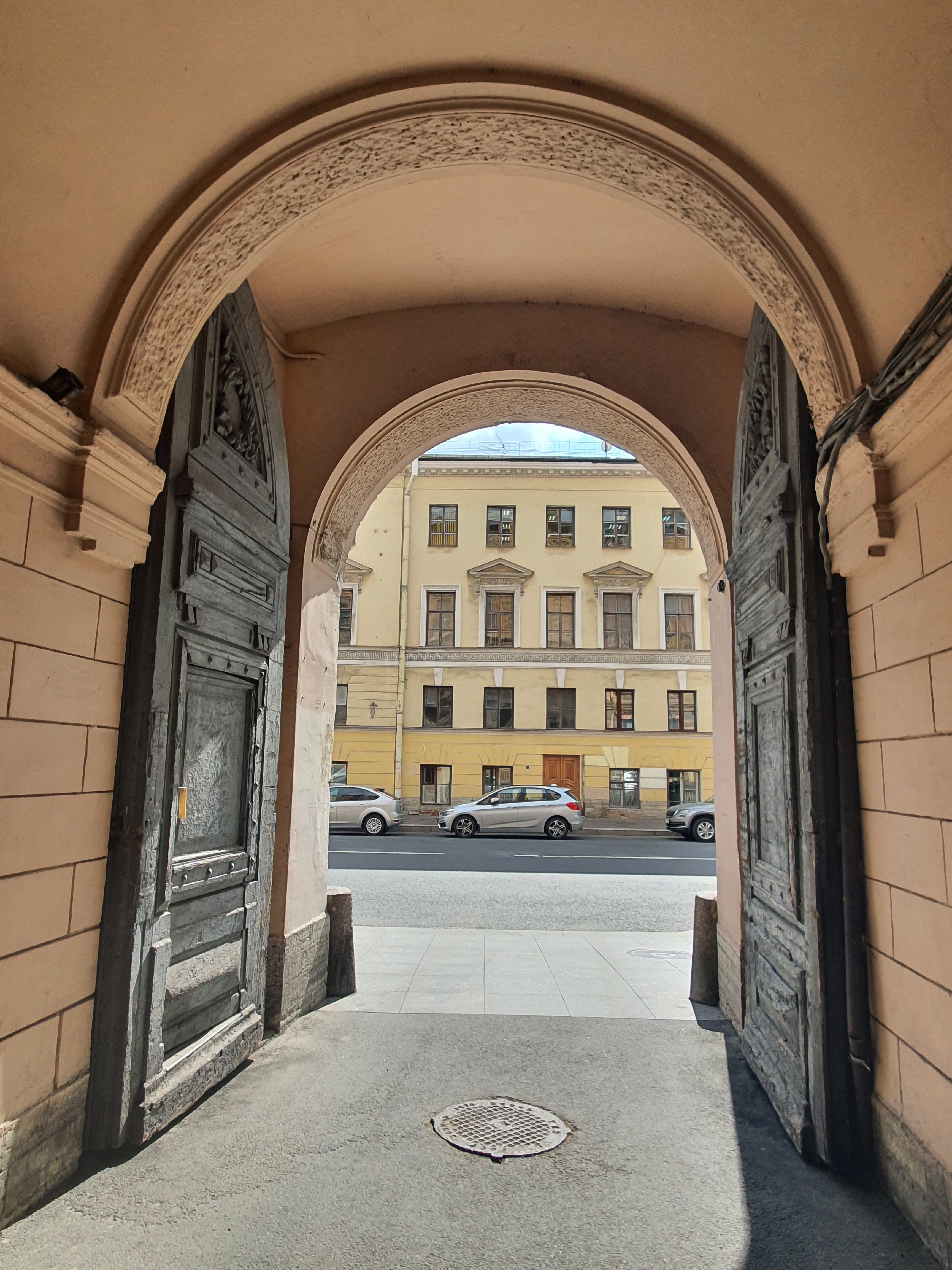 Фото 300 метров от Эрмитажа