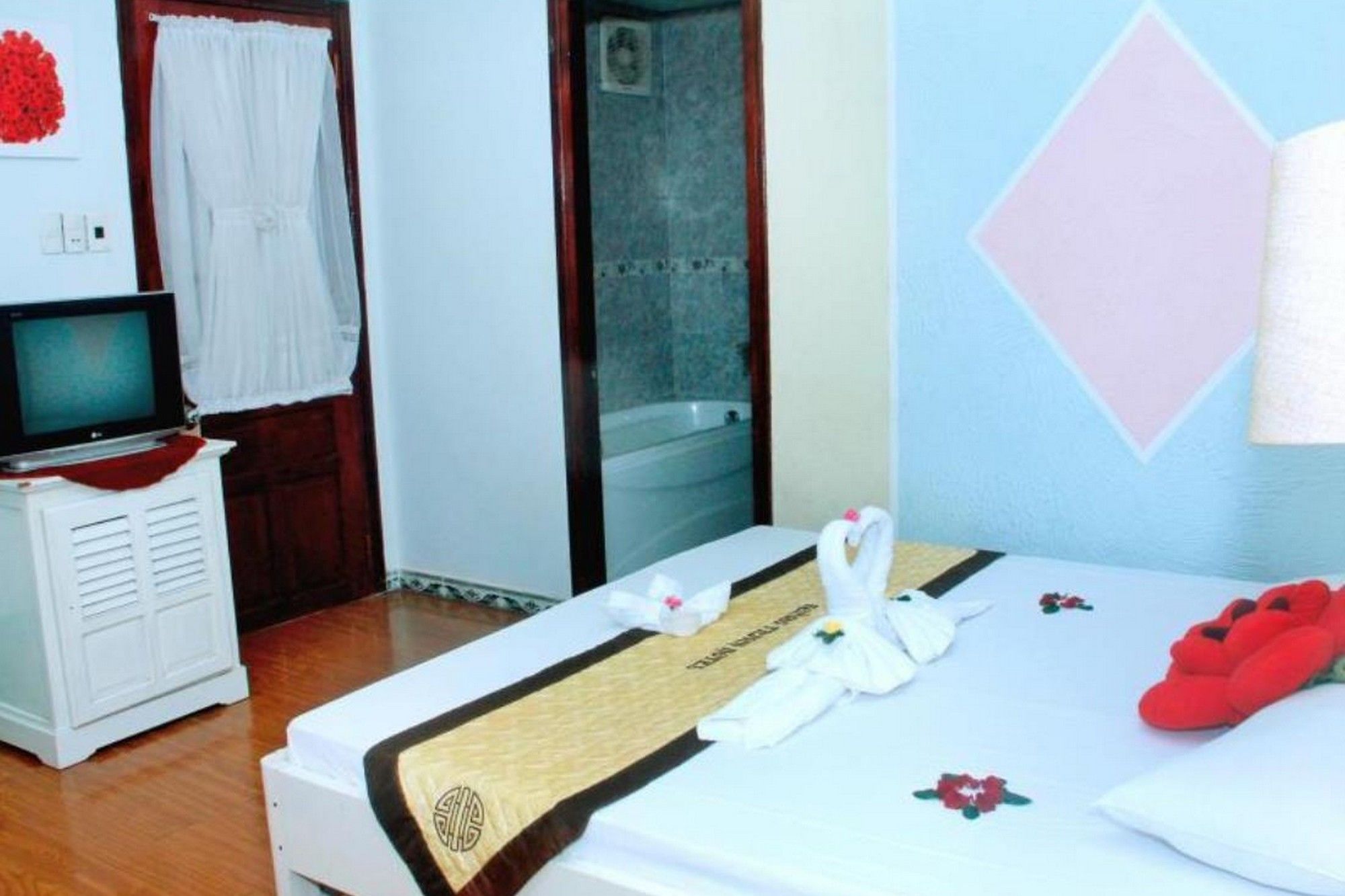 Фото Hoang Trinh Hotel