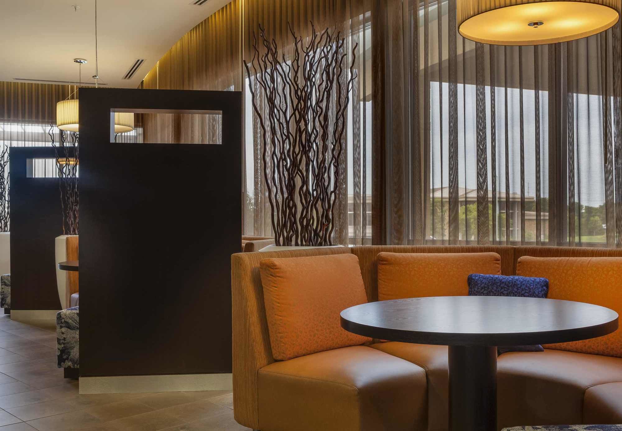 Фото Courtyard Indianapolis Noblesville