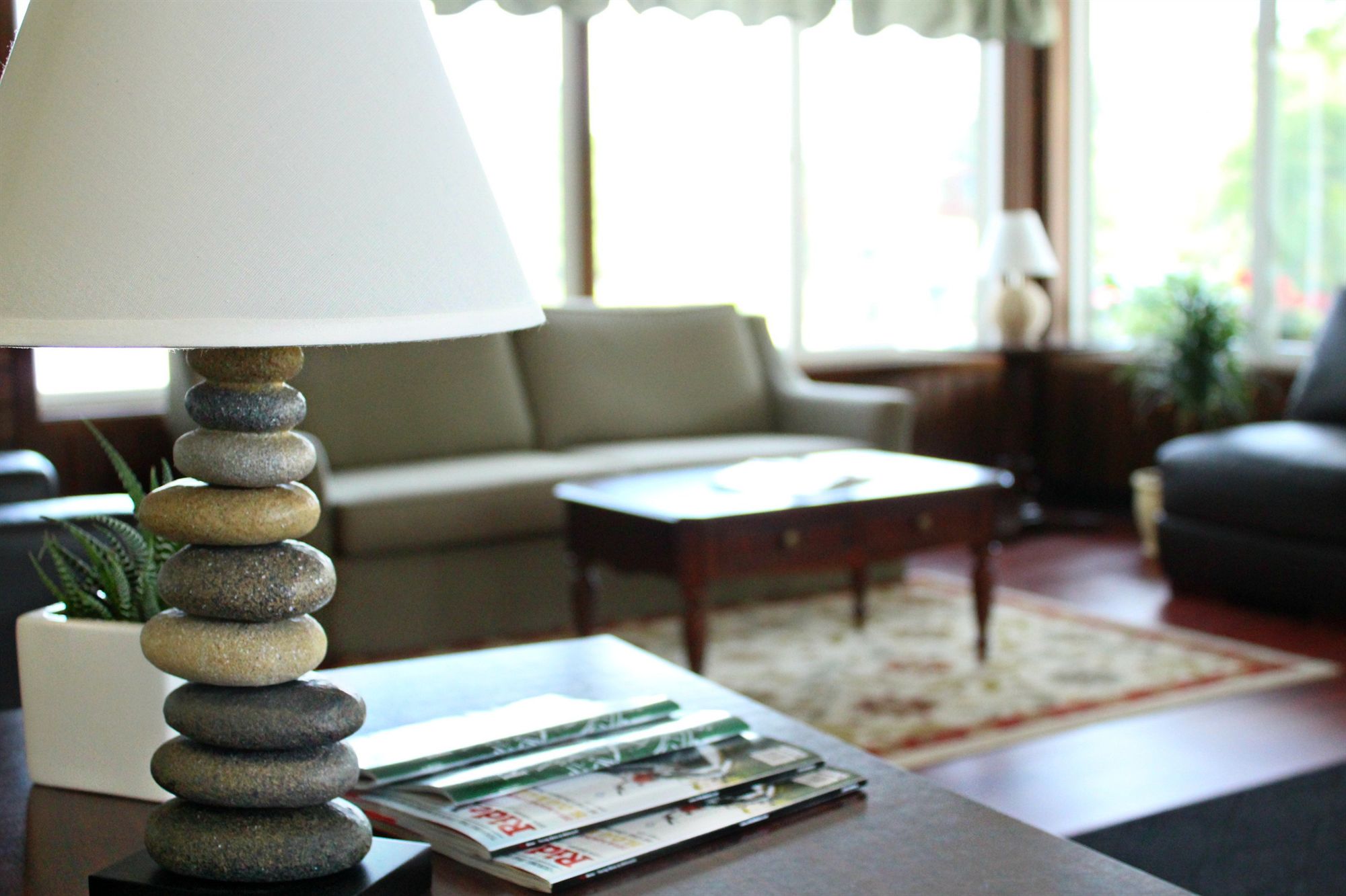 Фото Colonial Inn Ellsworth