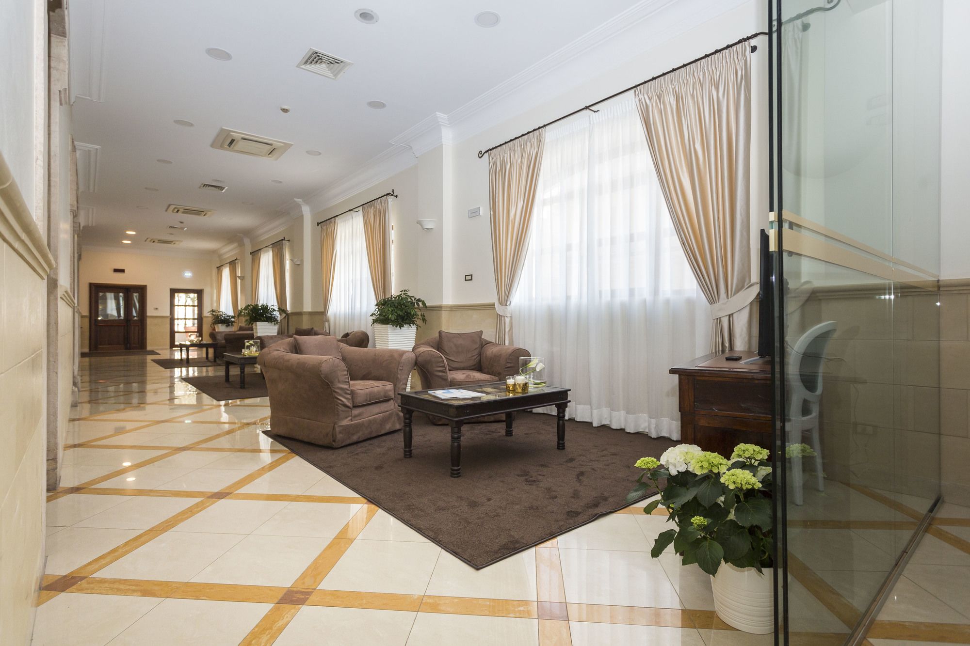 Фото Hotel Cavaliere
