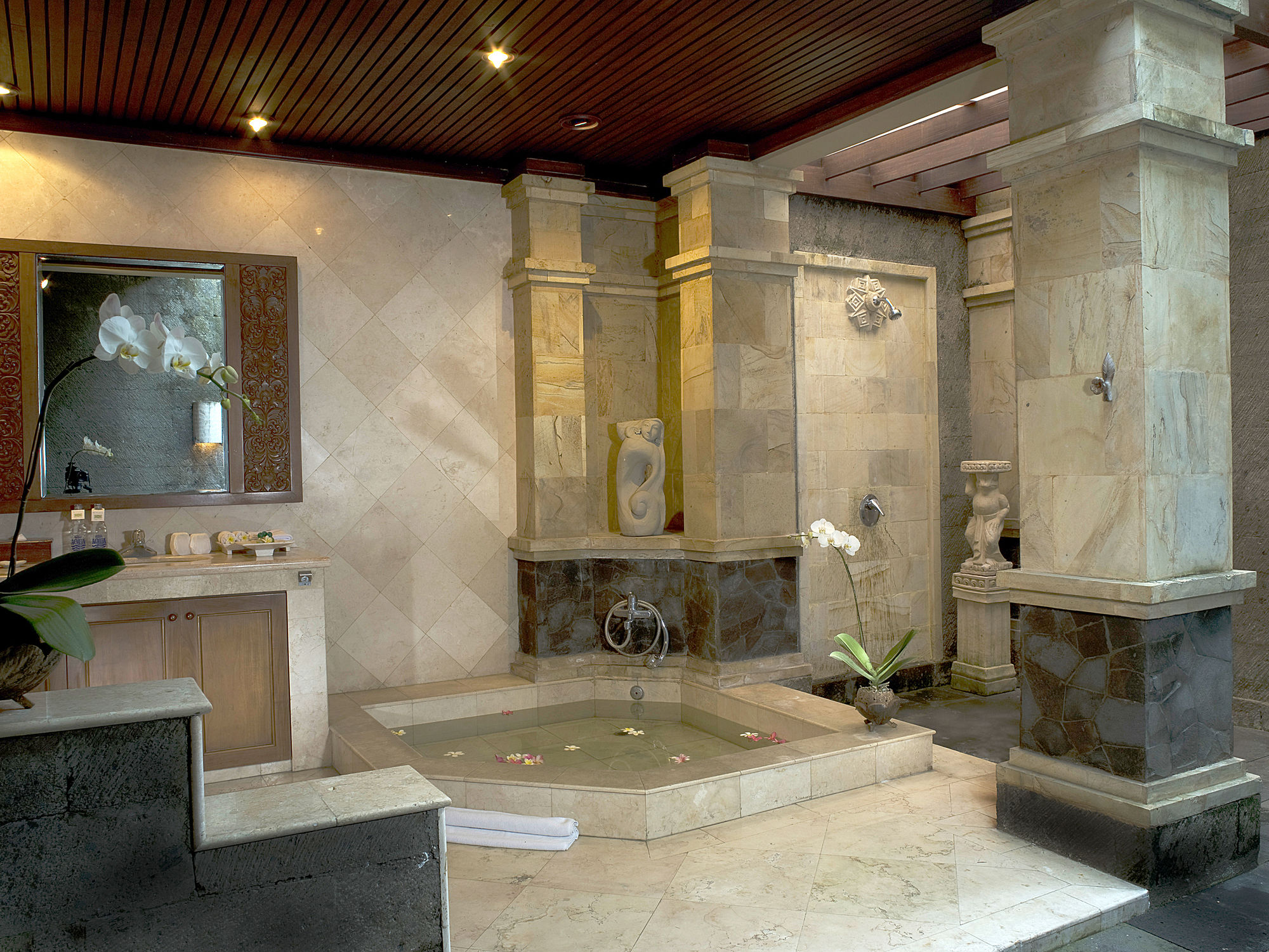 Фото The Citta Luxury Residence