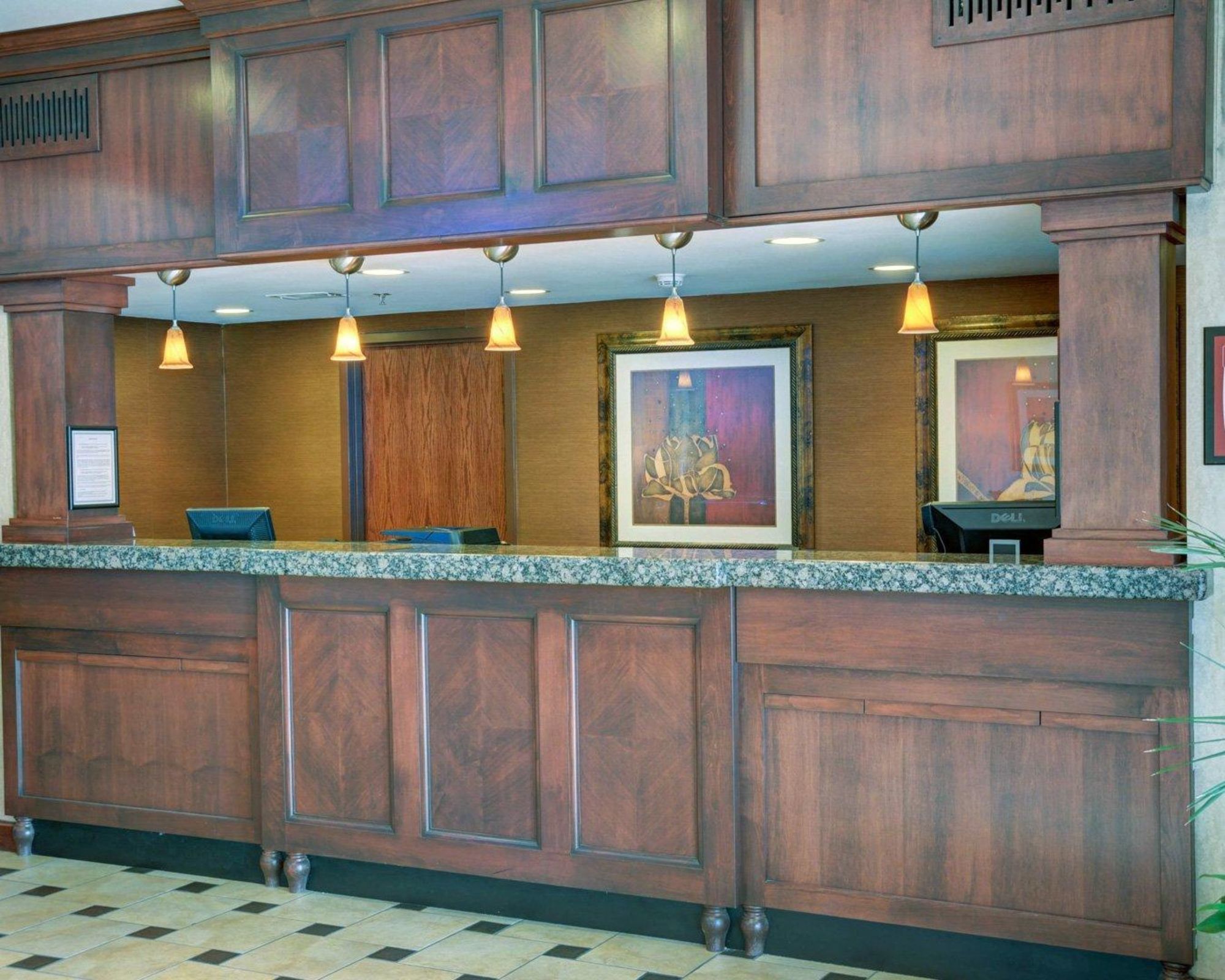 Фото DoubleTree by Hilton Hot Springs