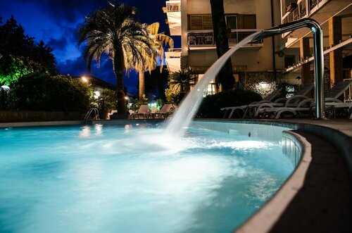 Внешний вид отеля Grand Hotel Terme Tamerici e Principe в Монтекатини-Терме, фото 2