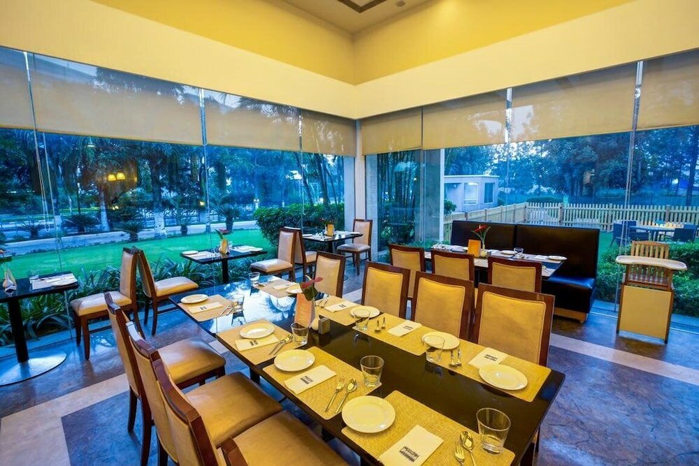 Фото Radha Hometel Whitefield