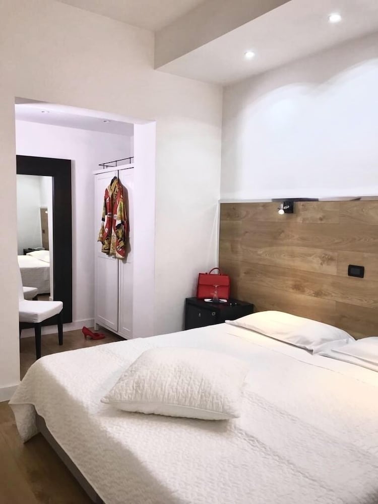 Фото Gardenia Hotel