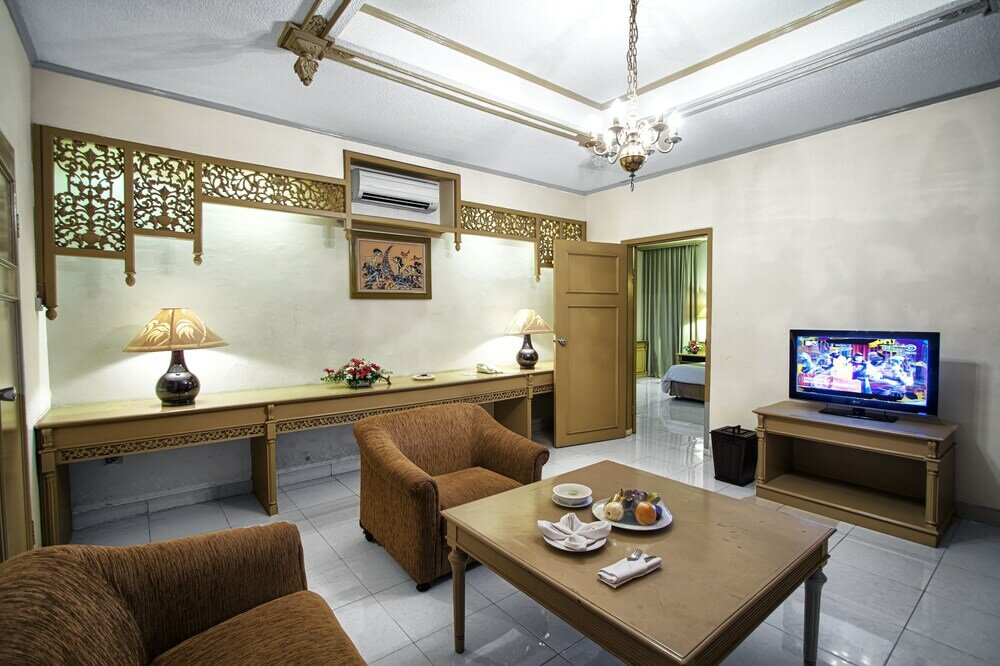 Фото Kusuma Sahid Prince Hotel
