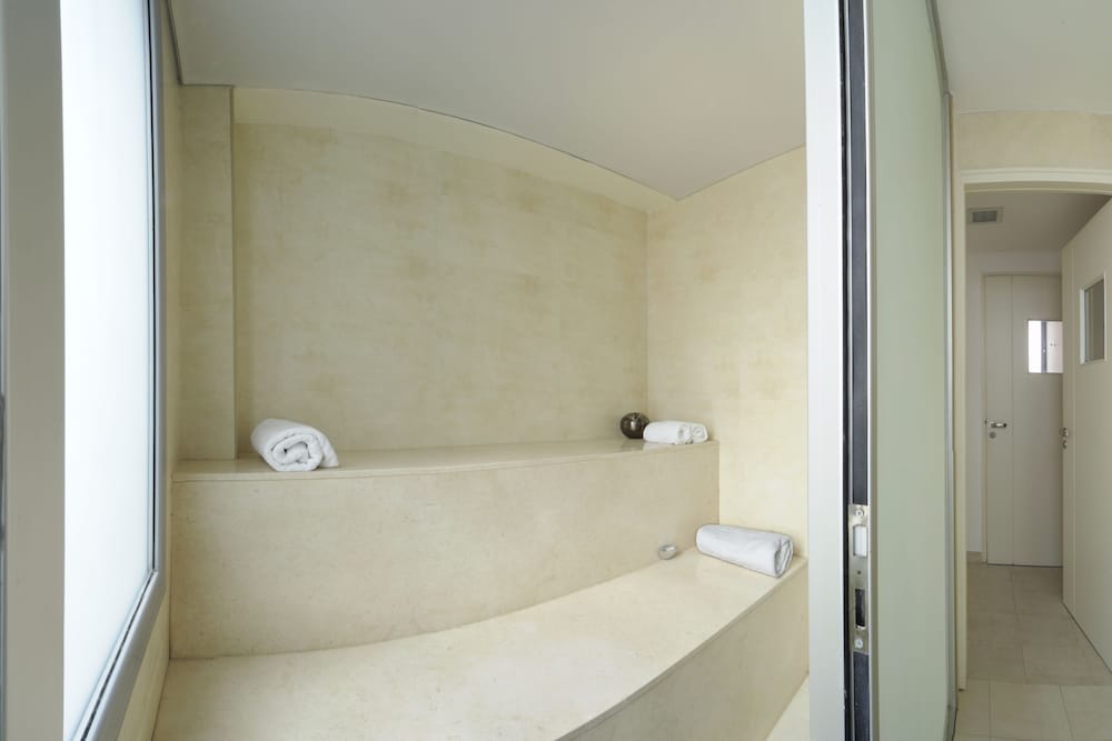 Фото Howard Johnson by Wyndham Cordoba