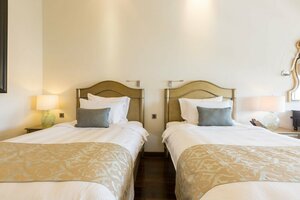 Villa Song Saigon (Вьетнам, 197/2 Nguyễn Văn Hưởng, Ward, Quận 2, Hồ Chí Minh), hotel