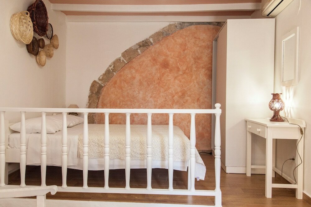 Фото Kasteli Suites