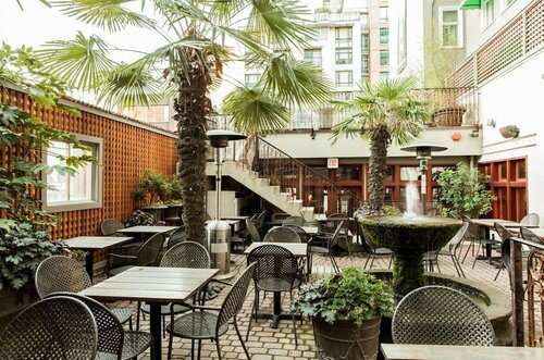 Гостиница Kingston Hotel в Ванкувере