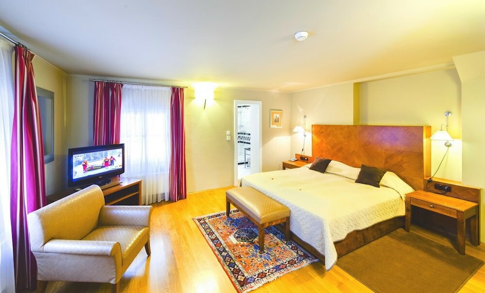 Фото The Golden Wheel