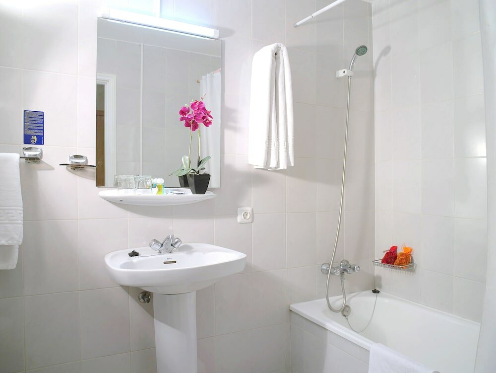 Фото Hotel Adonis Pelinor