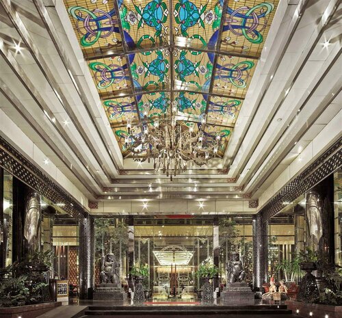 Внешний вид отеля The Royal Surakarta Heritage Solo MGallery Collection в Суракарте, фото 2