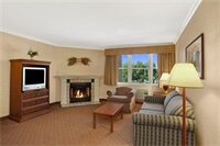 Фото Holiday Inn Express & Suites Camarillo, an Ihg Hotel