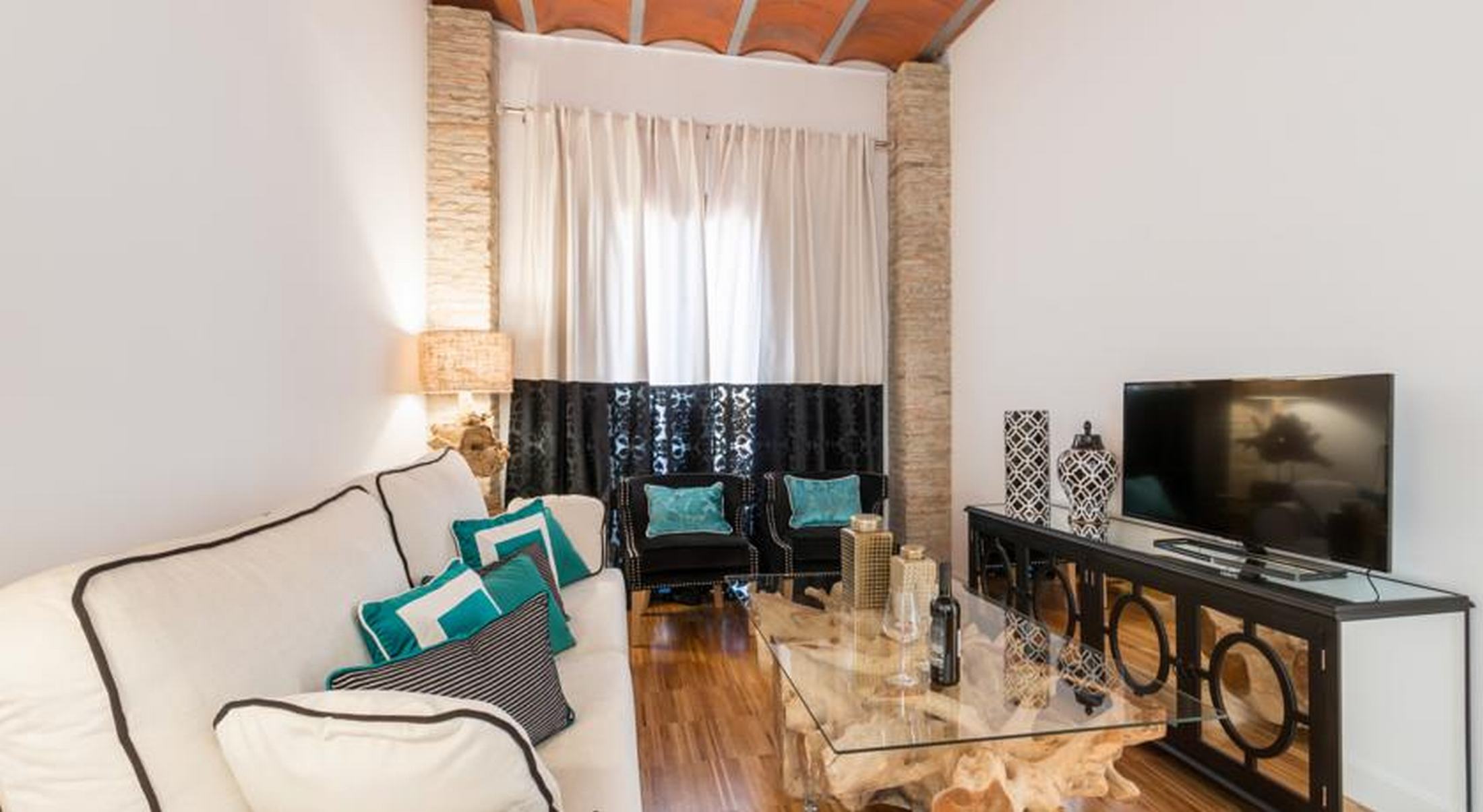 Фото Oro Del Darro Suites