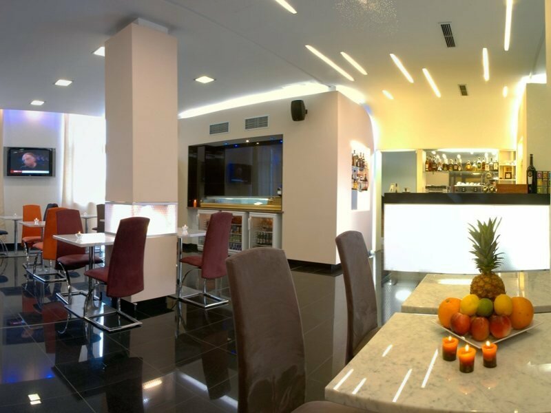 Фото Hotel Relax Inn