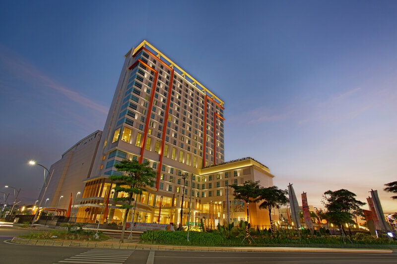 Гостиница Harris Hotel & Conventions Bekasi в Бекаси