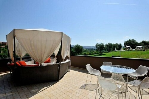 Гостиница La Meridiana Bleisure Hotel в Перудже