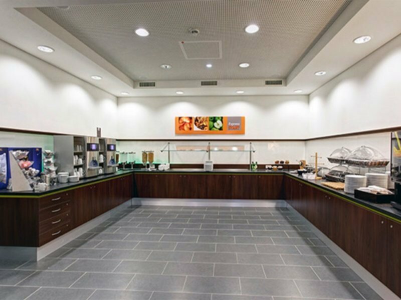 Фото Holiday Inn Express Augsburg, an Ihg Hotel