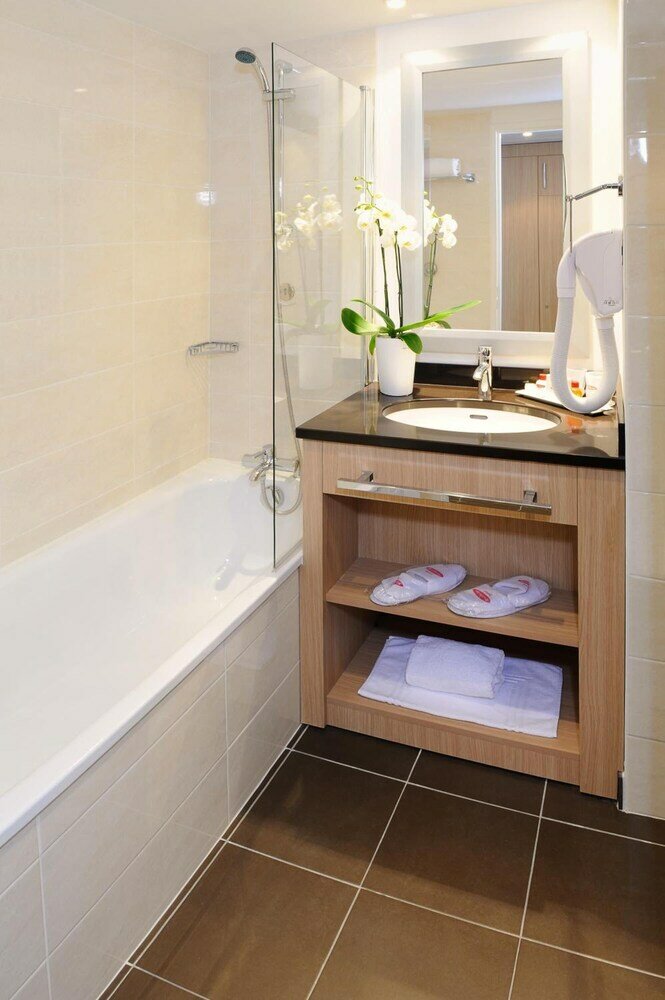 Фото Residhome Paris Issy Les Moulineaux