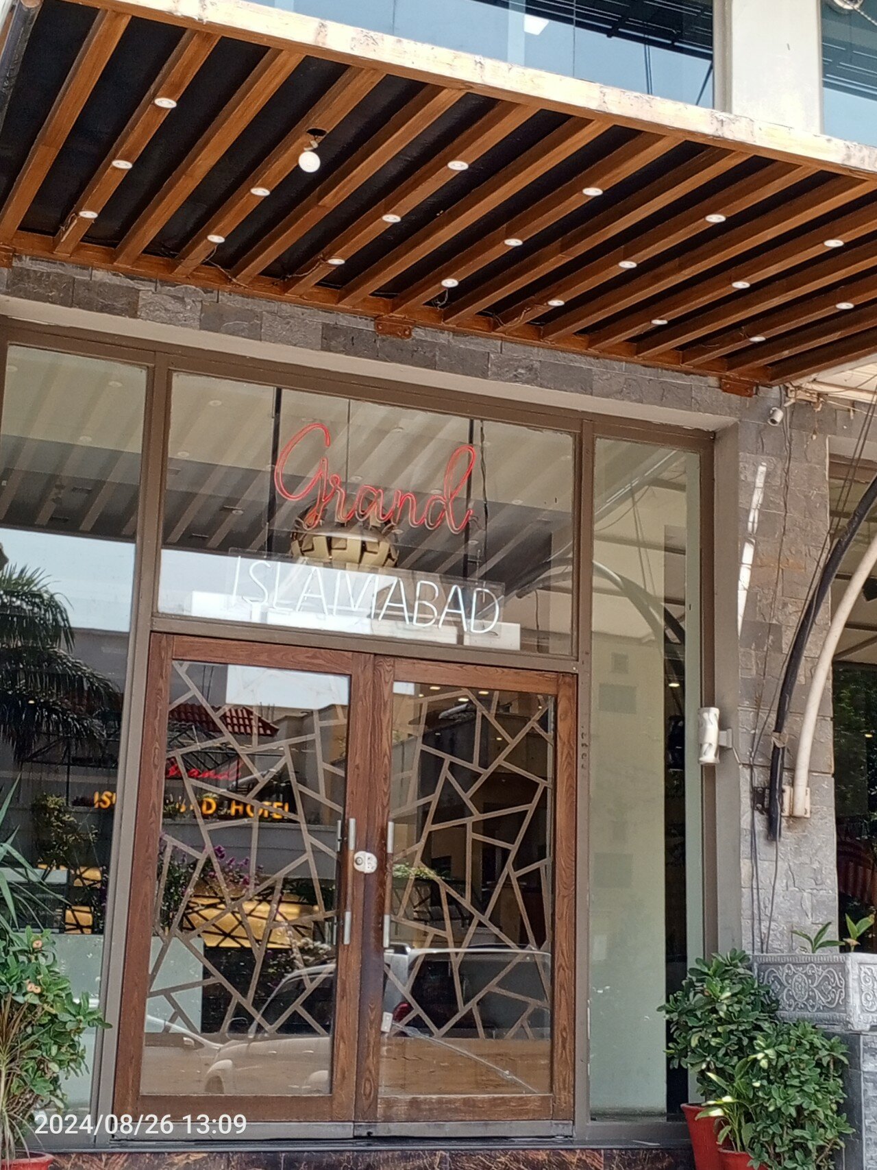 Фото Grand Islamabad Hotel