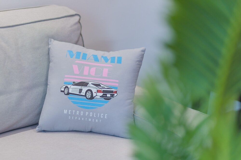 Фото Miami Vice Apartment with Balcony