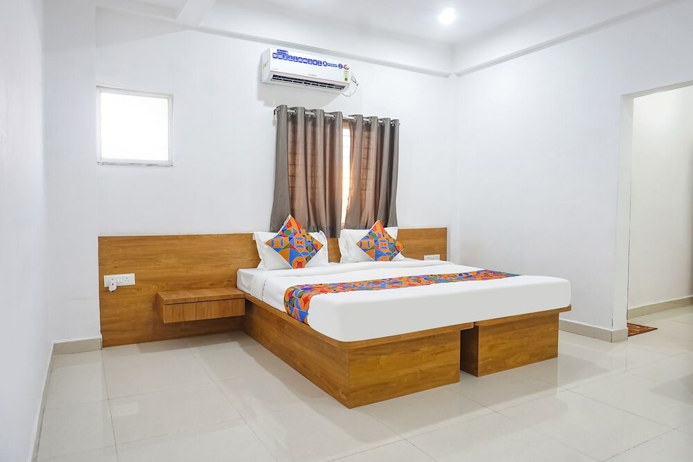 Фото Fabhotel White House