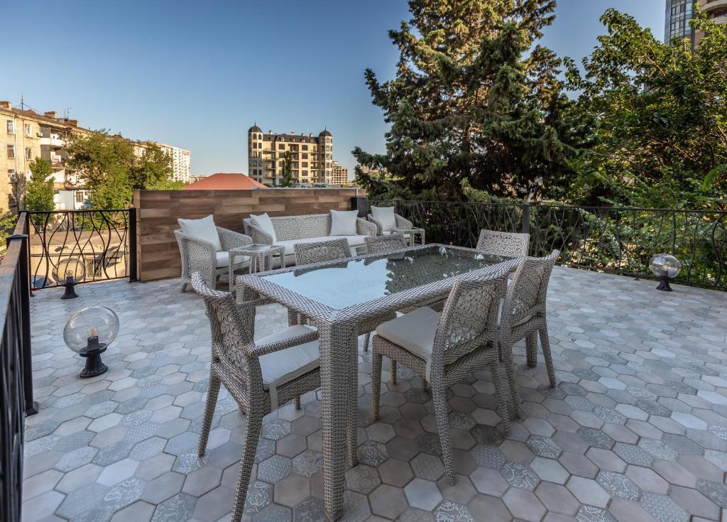 Фото Ivy Garden Hotel