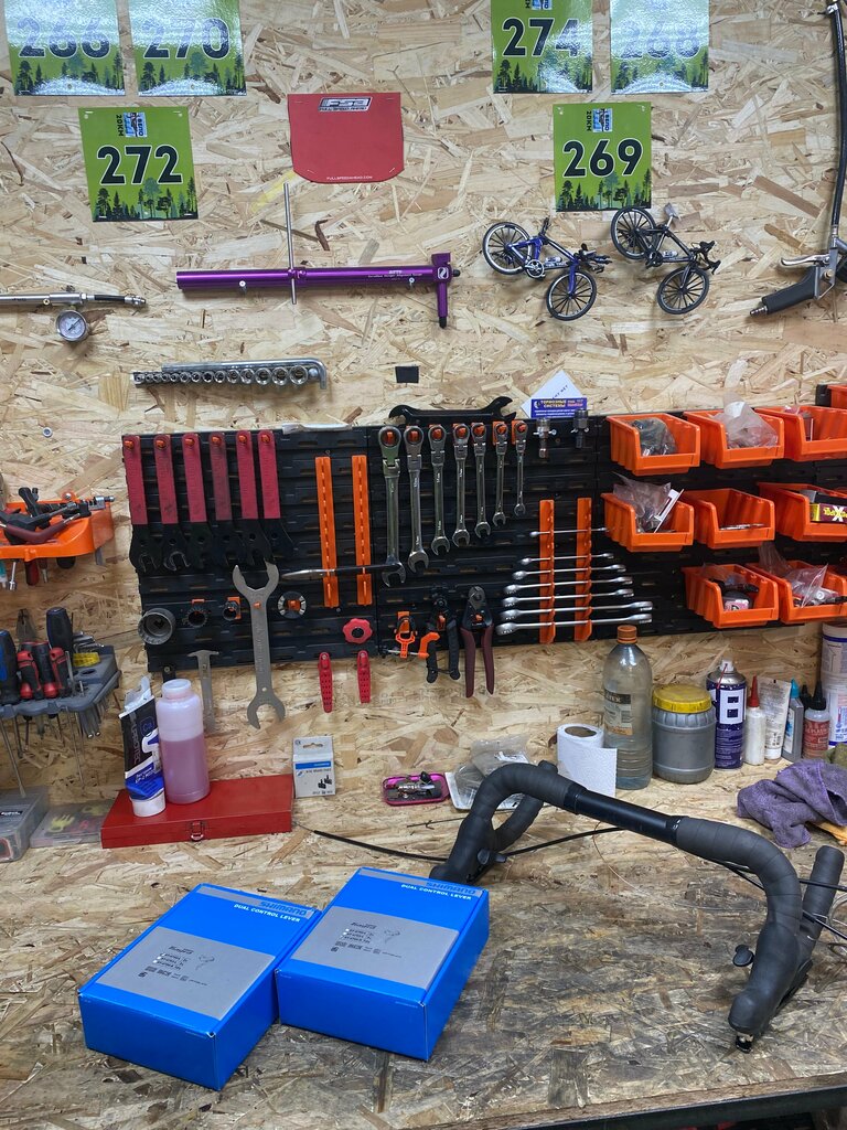 Bicycle repair Bike Repair, Reutov, photo