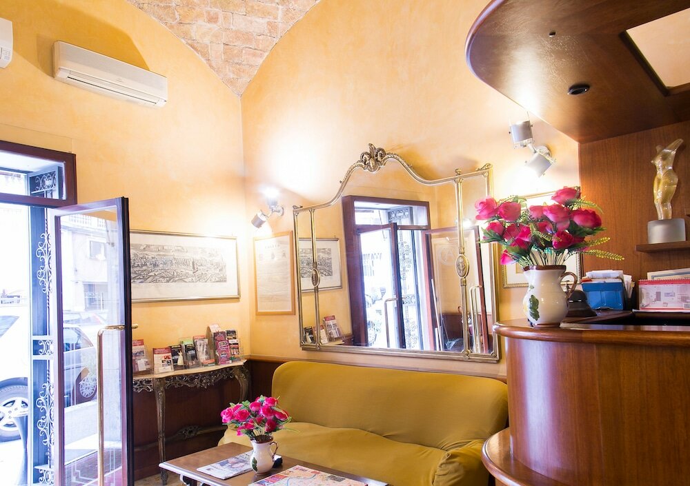 Фото Hotel Altavilla 9