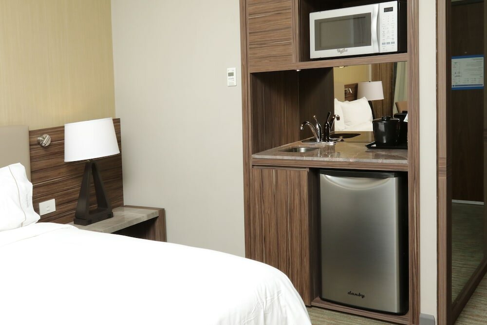 Фото Holiday Inn Express & Suites Monterrey Valle, an Ihg Hotel