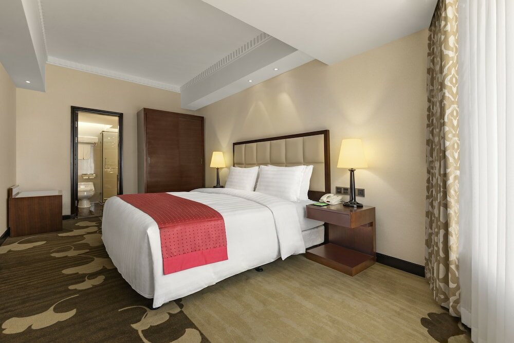 Фото Holiday Inn Chengdu Century City-Westtower