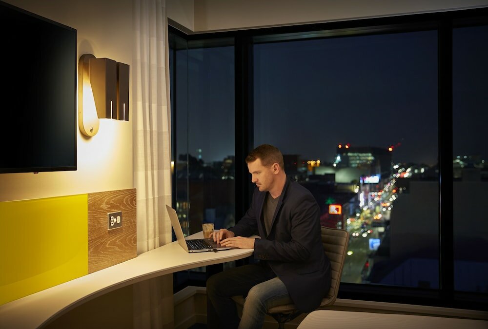 Фото Holiday Inn Express Adelaide City Centre