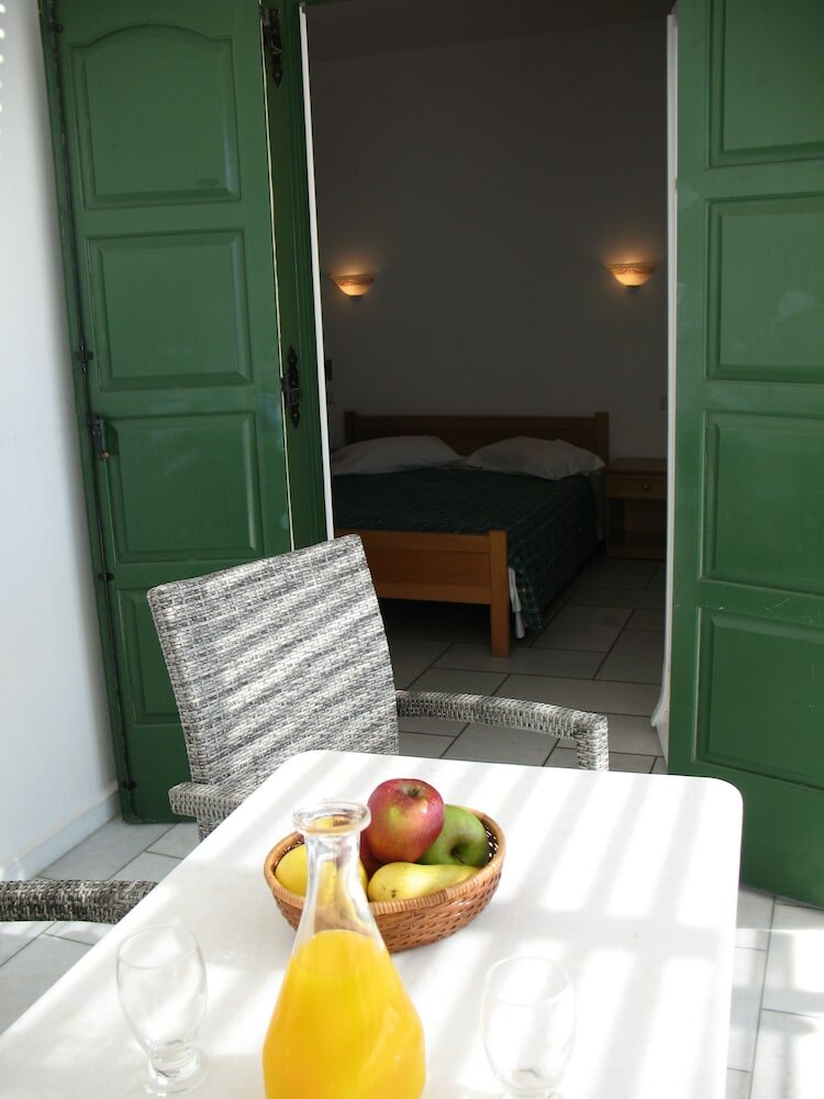 Фото Aegeon Apartments