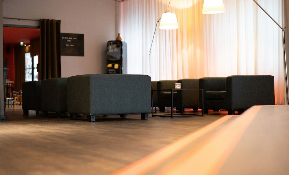 Фото Bristol Hotel Frankfurt