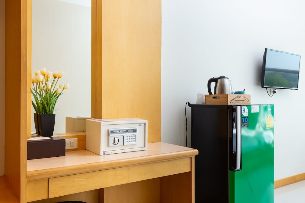 Фото Kanchanaburi City Hotel