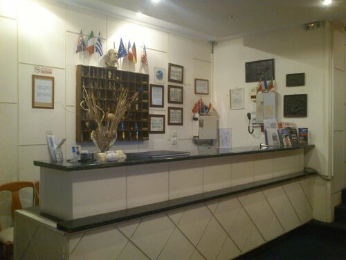 Гостиница Hotel Delfini в Пирее