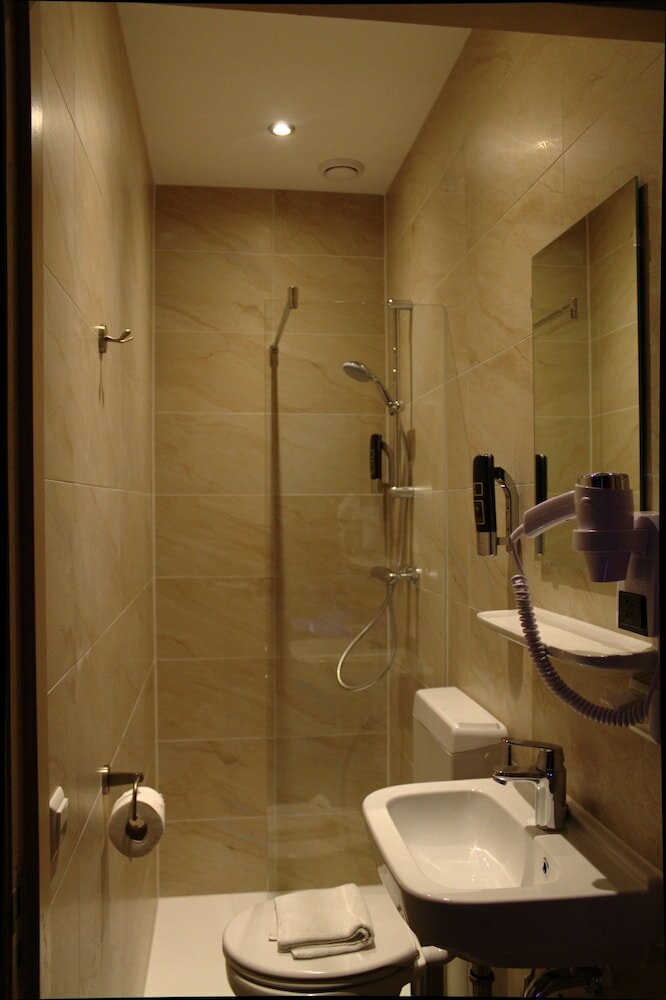 Фото Aston City Hotel