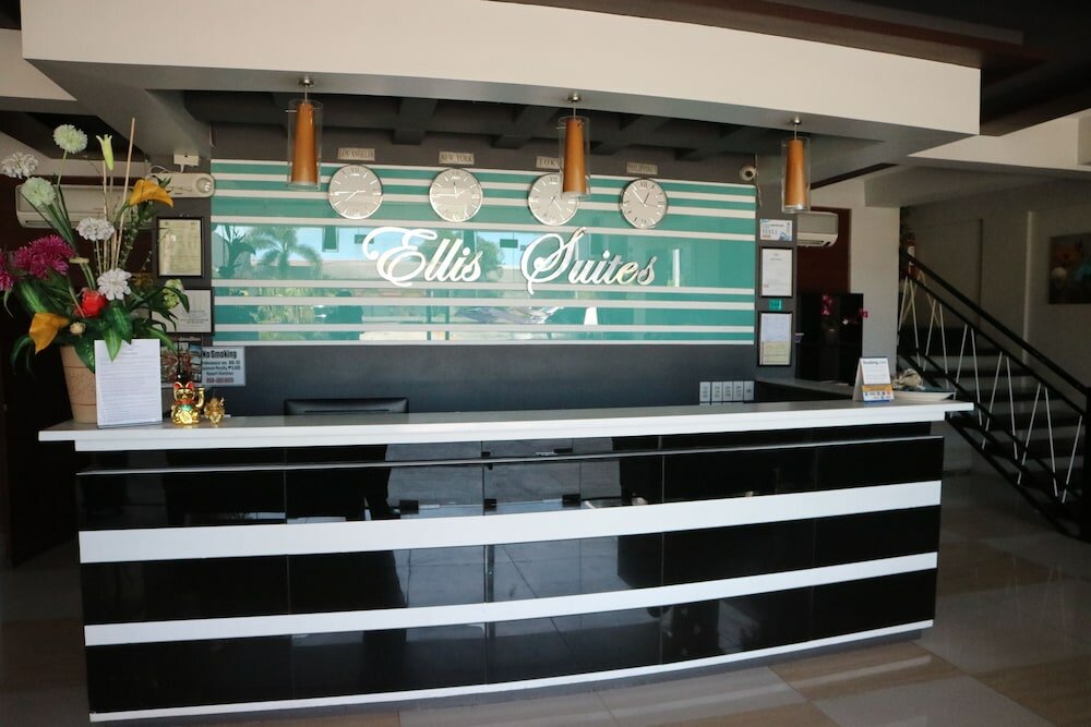 Фото The horizon suites and arcade