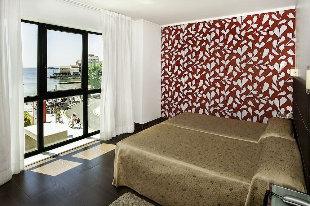 Фото Hotel Carril