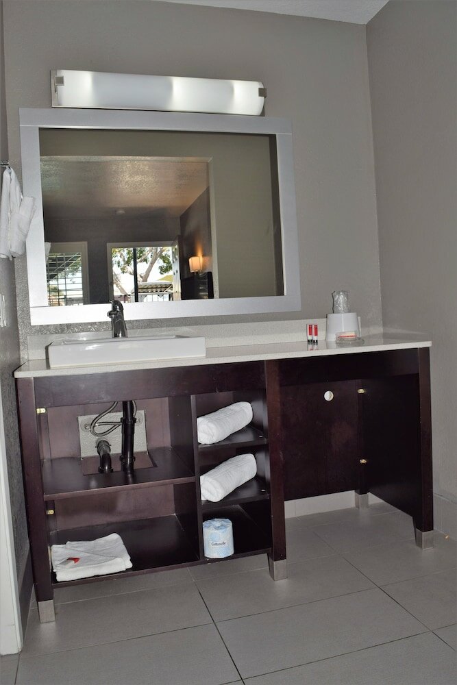 Фото Studio 6 Suites San Ysidro, Ca -San Diego South Bay