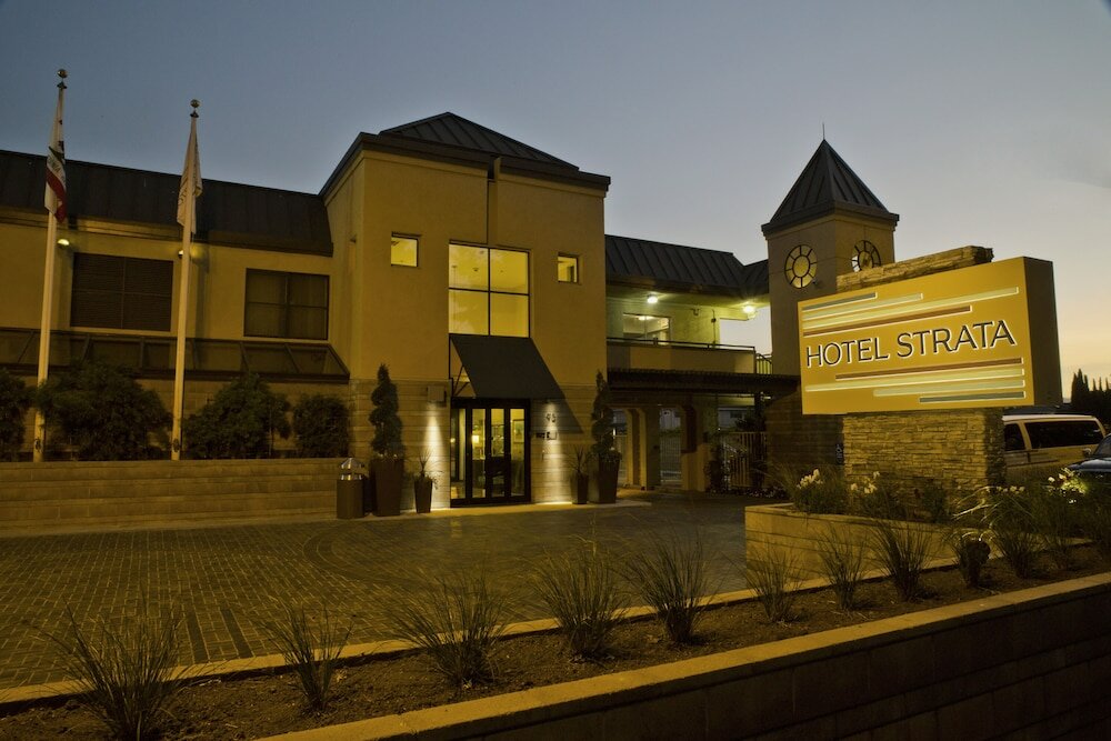 Фото Hotel Strata