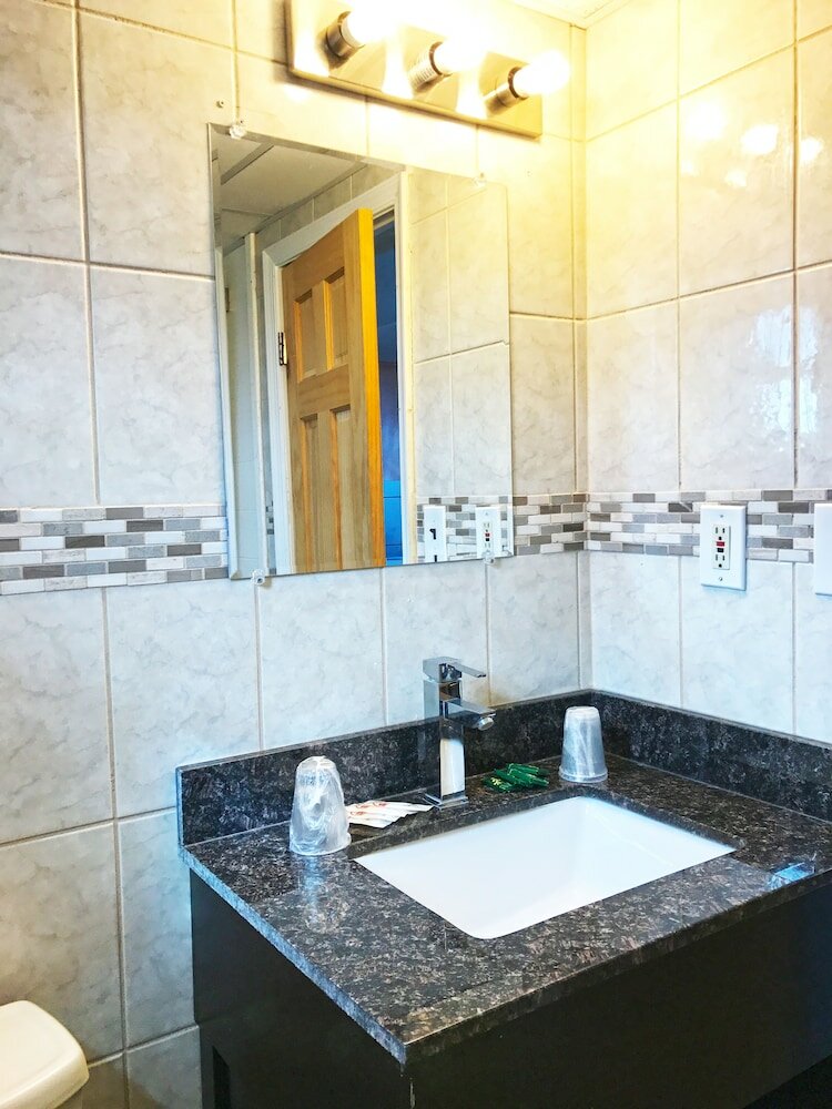 Фото Skyview Manor Motel