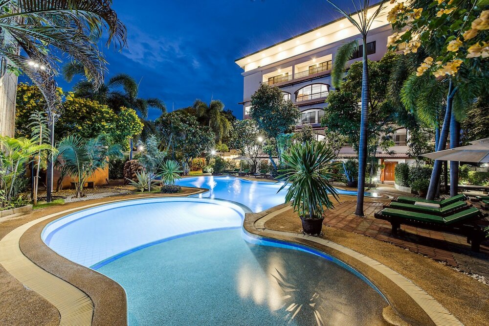 Фото отеля 1