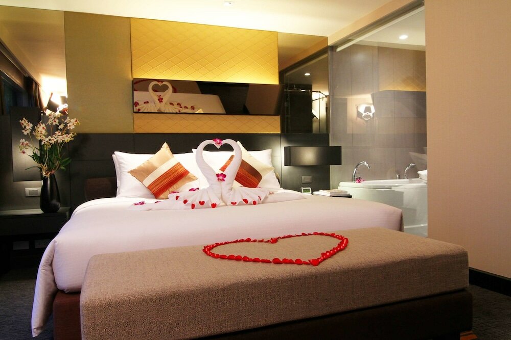 Фото Golden Tulip Mandison Suites