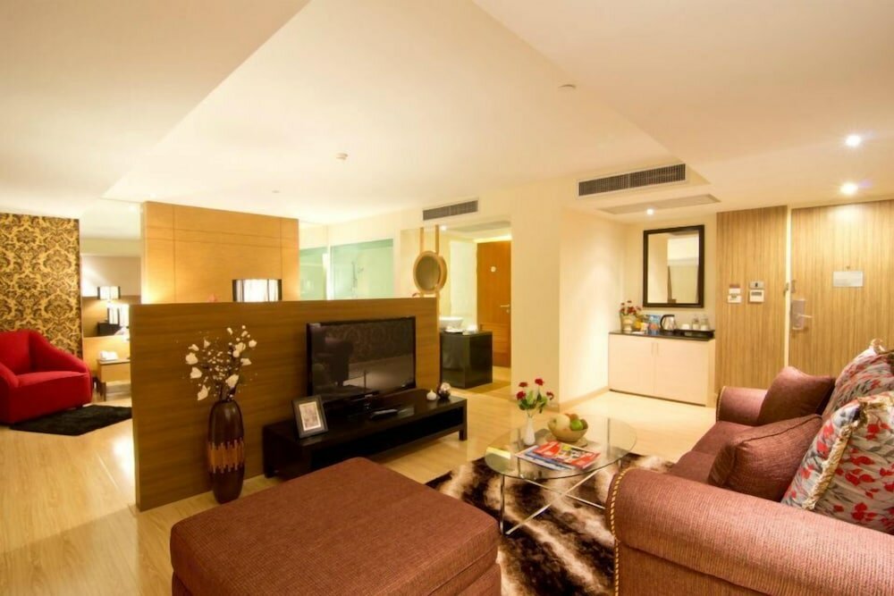 Фото Grand Lord Hotel