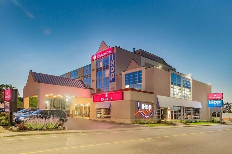 Гостиница Ramada by Wyndham Niagara Falls by the River