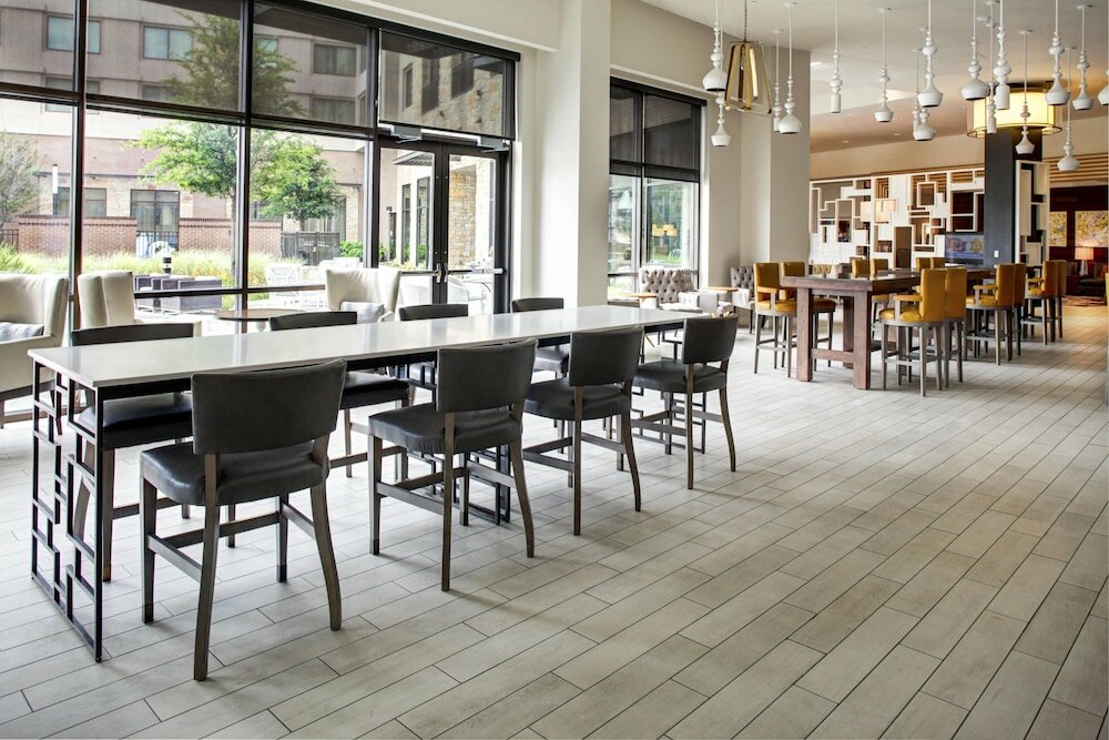 Фото Sheraton McKinney Hotel