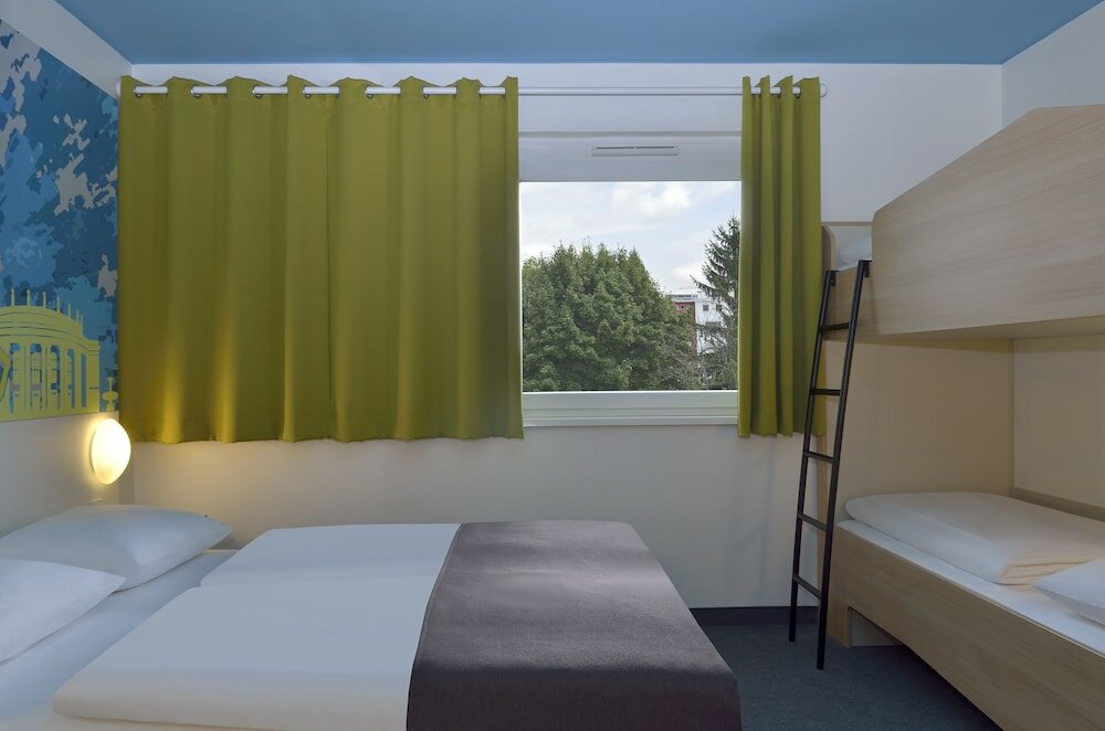 Фото B&b Hotel Stuttgart-City